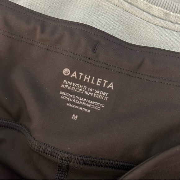 Athleta Black Run With It 14” Skort - Picture 7 of 9
